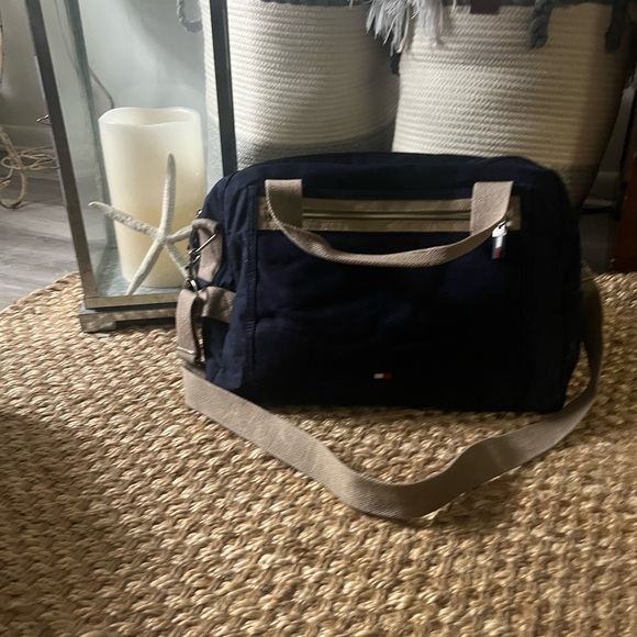 Tommy Hilfiger Navy and Tan Duffle / Weekender  Bag - Picture 1 of 10